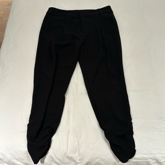 Parker Devlin Cropped Pleated Pant - black M 🇨🇦 - Picture 1 of 8